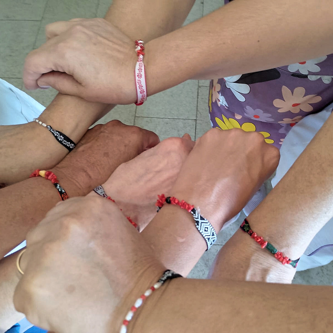 5 OLLOLINI-Bracciali corallo del Mediterrano