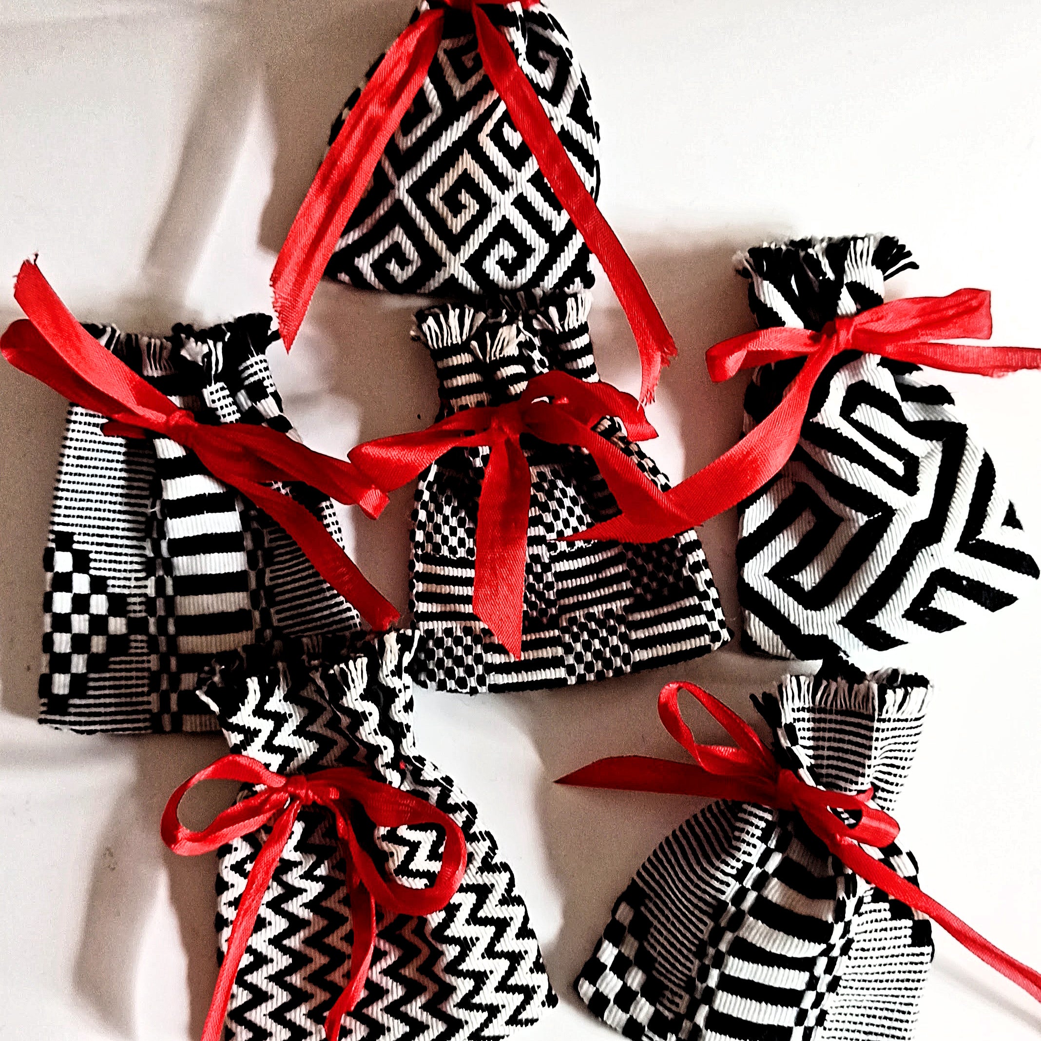 5 OLLOLINI-Bracciali corallo del Mediterrano