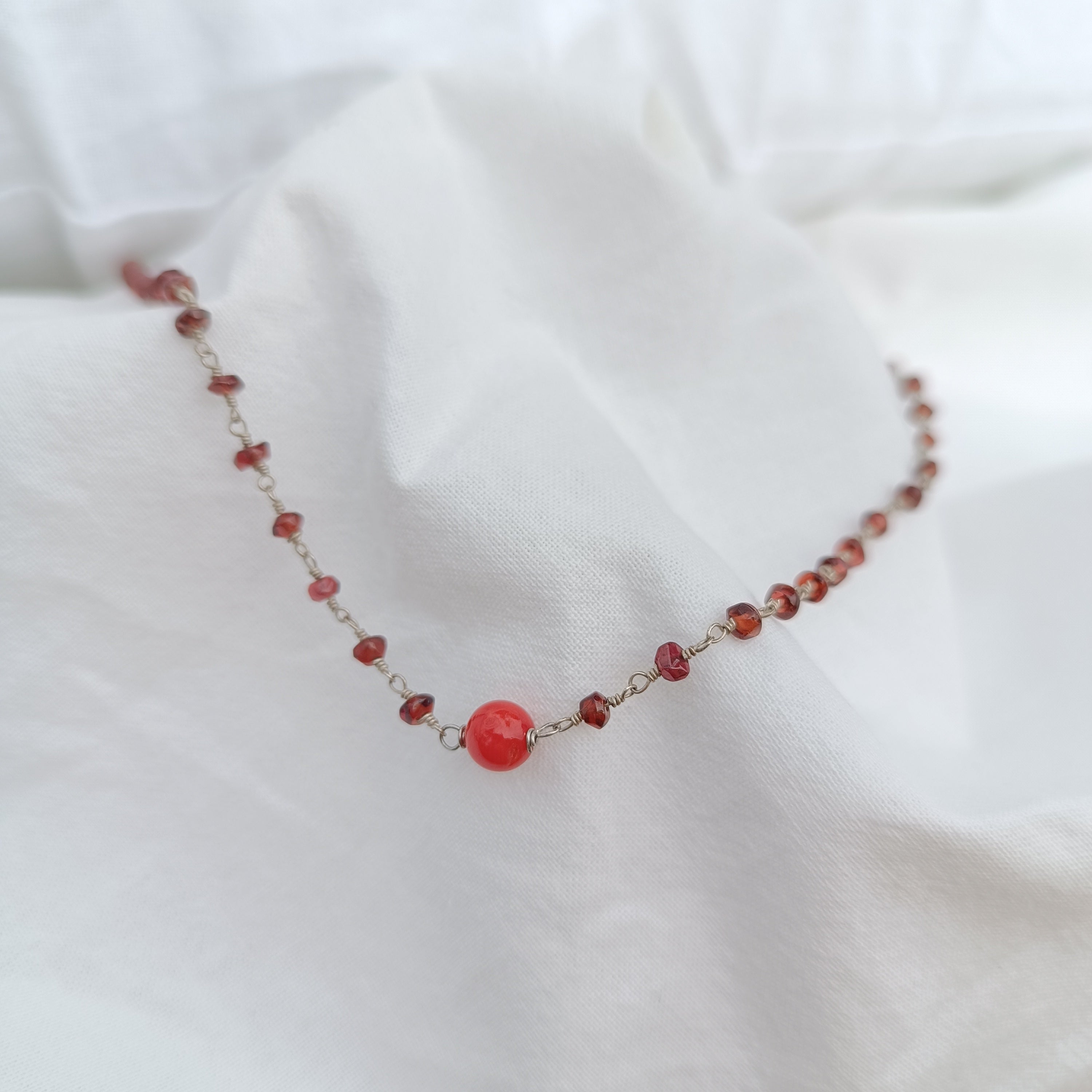 girocollo granato e corallo