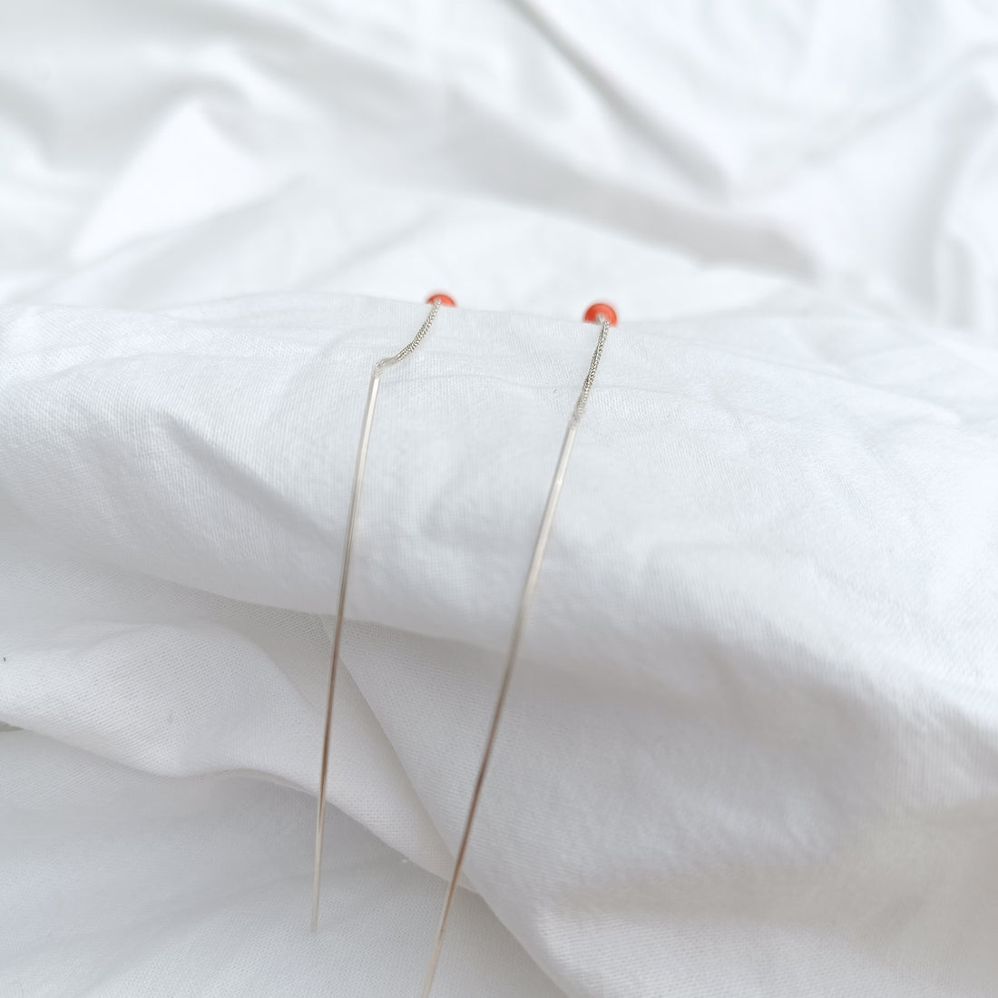 Orecchini lunghi argento e corallo