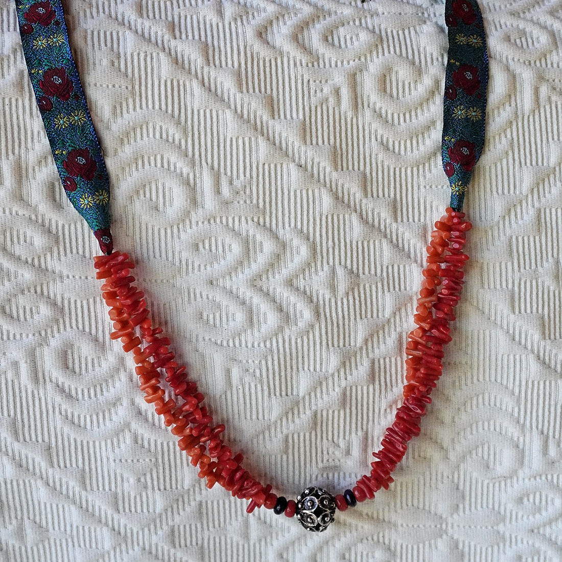 collana corallo stile sardo