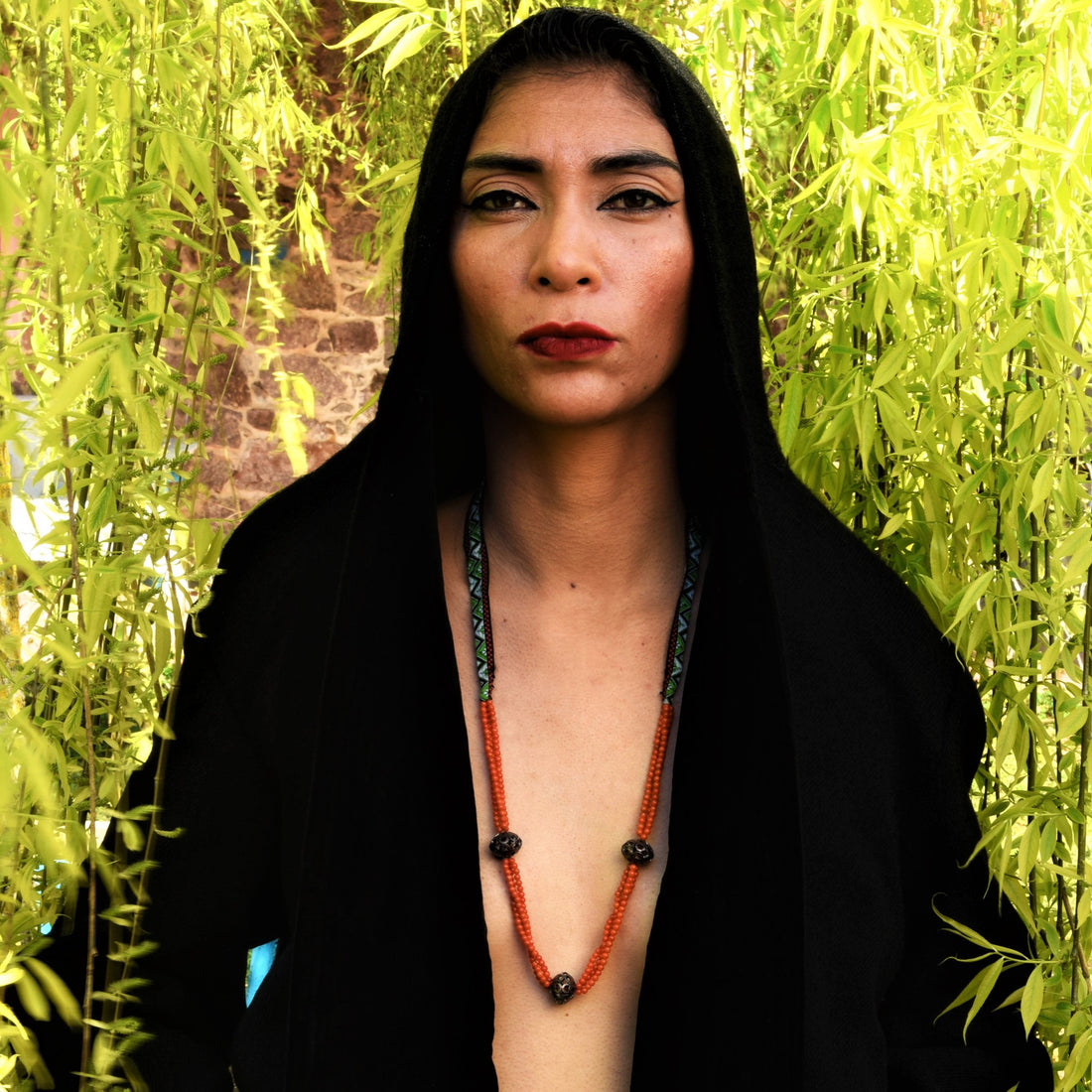 SA GUTTURADA collana corallo e bottoni d'argento 