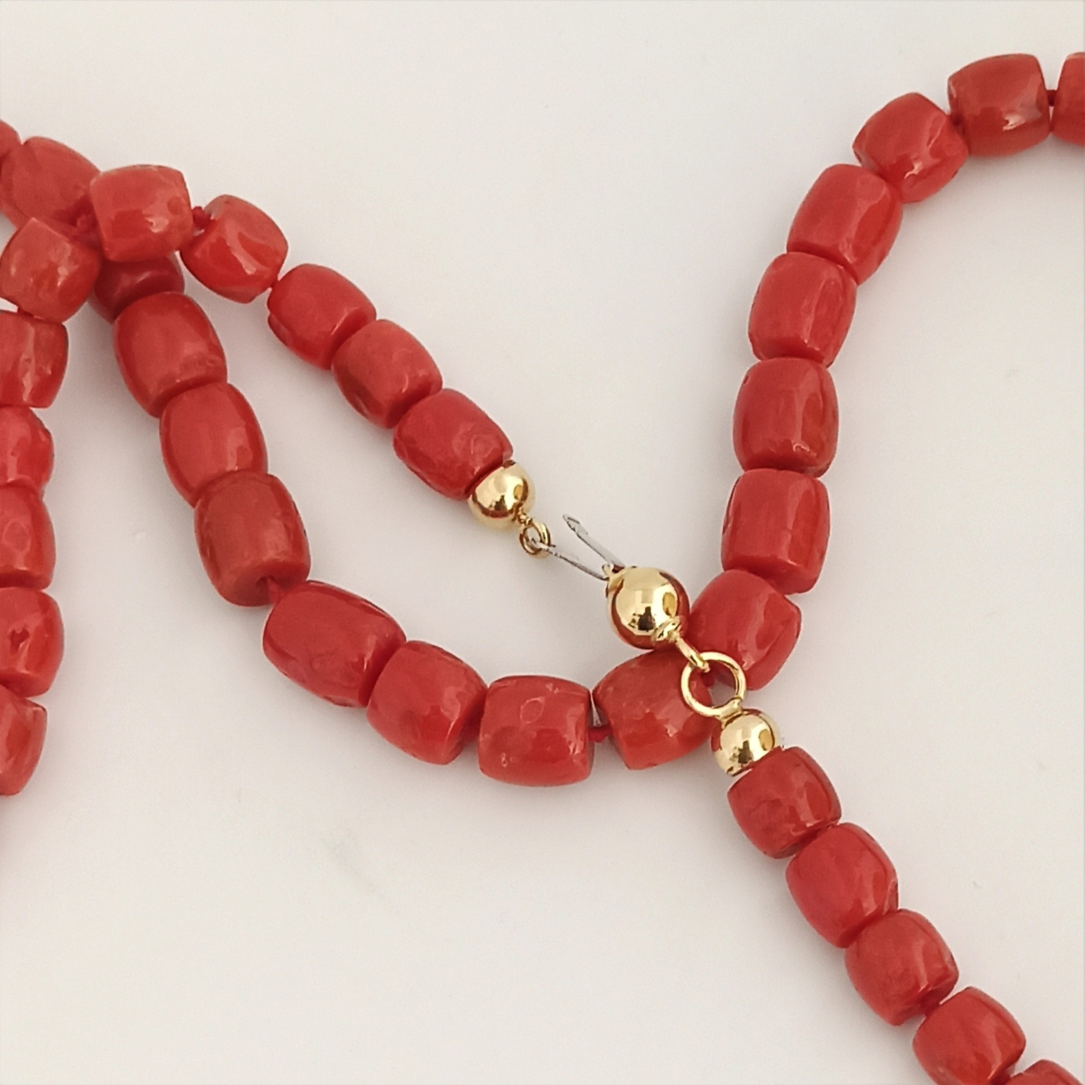 Collana corallo di sardegna. Taglio barilotto