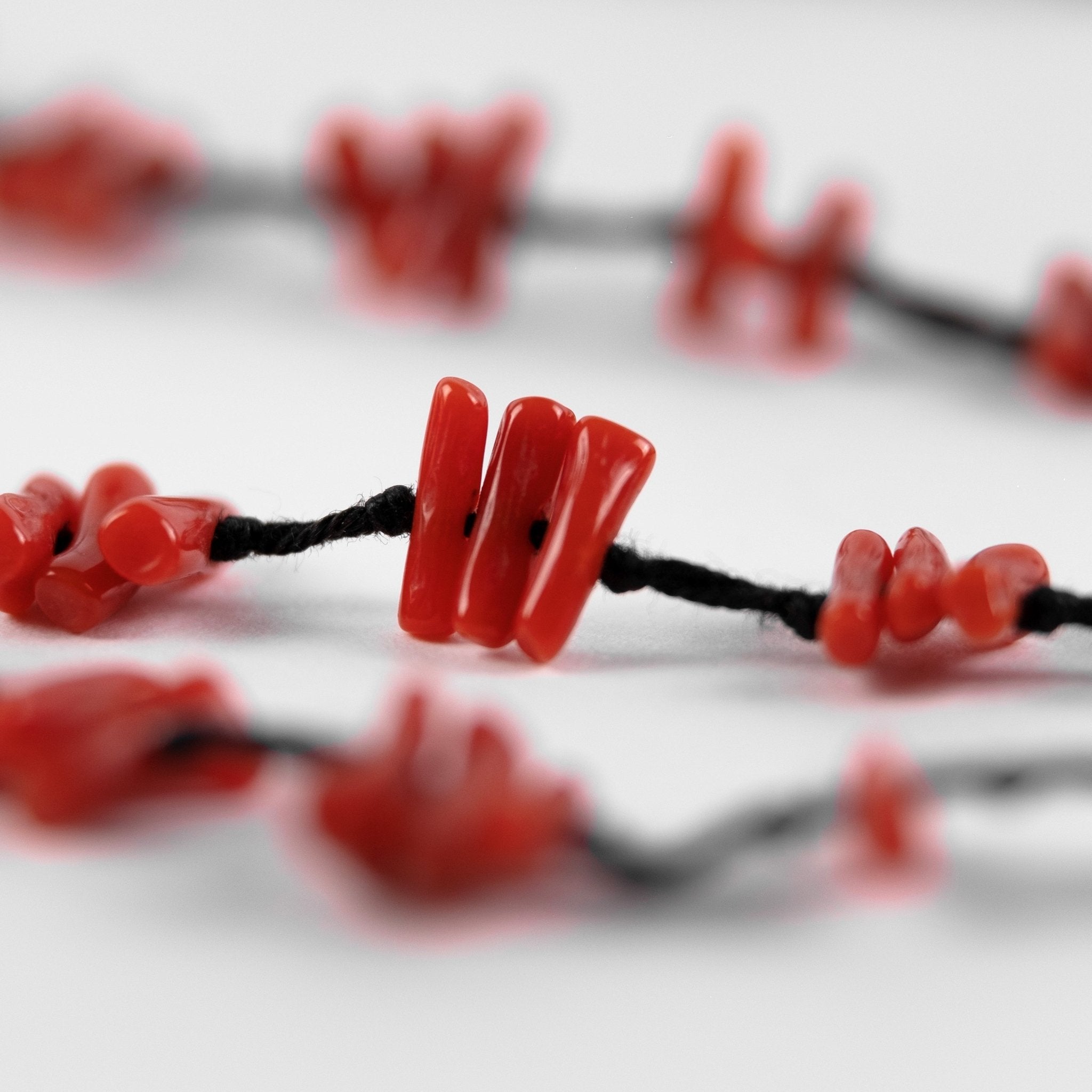 Collana girocollo con nodi di corallo GORALgioielli