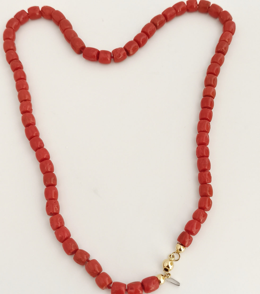 Collana corallo di sardegna. Taglio barilotto