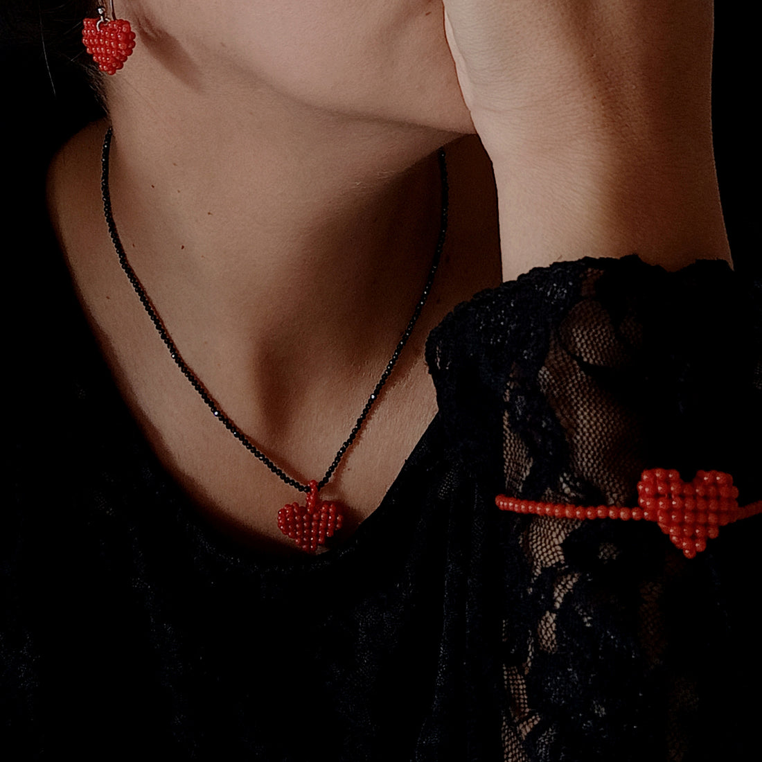 COROMEU. Bracciale corallo rosso con cuore GORALgioielli
